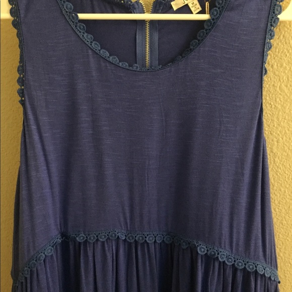 Blue dress - Picture 3 of 5